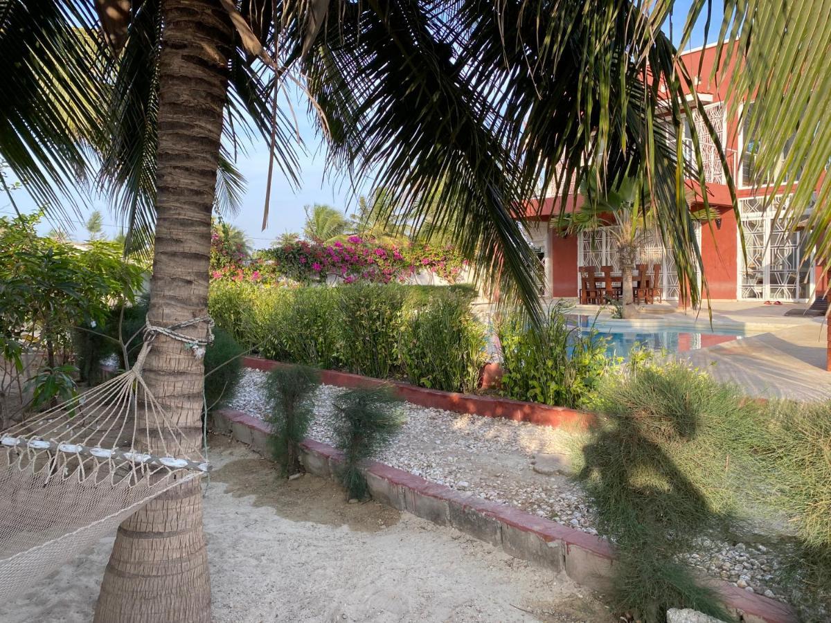 Villa Avec Piscine Entre Plage Et Sine Saloum Palmarin Εξωτερικό φωτογραφία